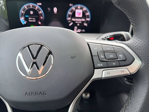 New 2026 Volkswagen Tiguan SE R-Line AWD/4WD image 13