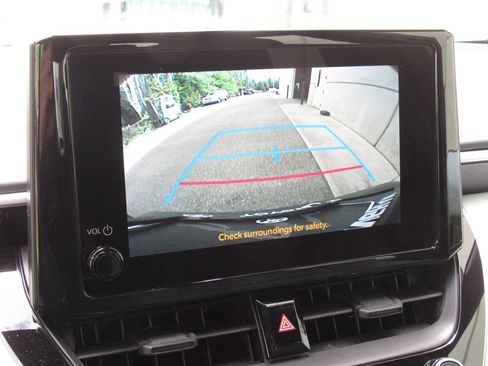 Certified 2025 Toyota Corolla SE FWD image 28
