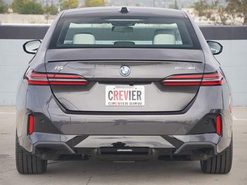 New 2026 BMW i5 eDrive40 w/ M Sport Package image 6