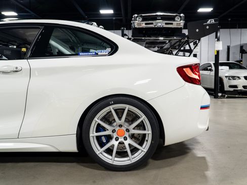 Used 2017 BMW M2 RWD image 4
