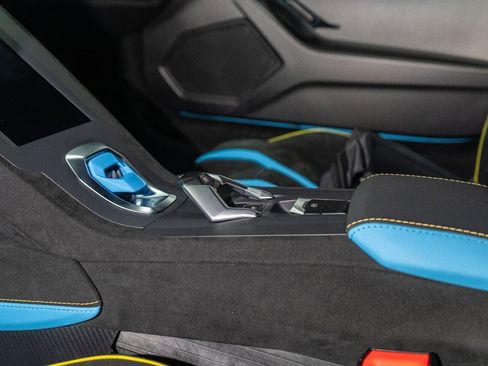 Used 2023 Lamborghini Huracan STO image 82