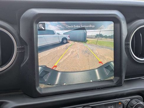 Used 2020 Jeep Gladiator Overland AWD/4WD image 20