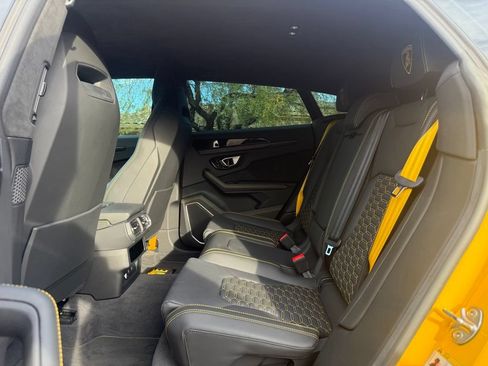 Used 2023 Lamborghini Urus S AWD/4WD image 30
