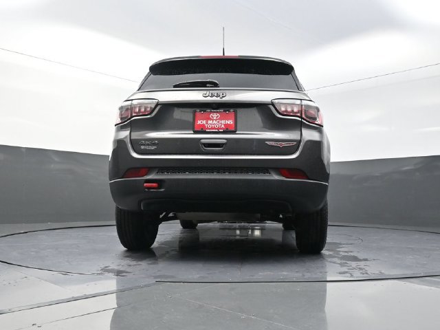 Used 2019 Jeep Compass Trailhawk AWD/4WD image 37