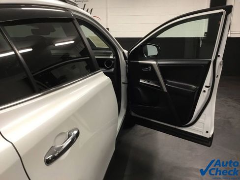 Used 2016 Toyota RAV4 Limited AWD/4WD image 34