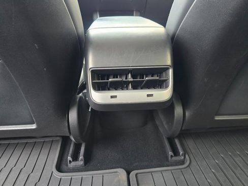 Used 2018 Tesla Model 3 Long Range image 34