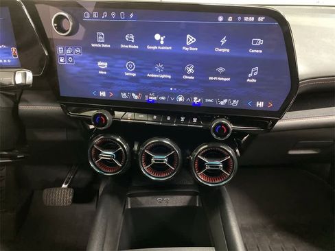 Used 2024 Chevrolet Blazer EV RS image 25