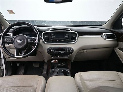 Used 2016 Kia Sorento EX image 29
