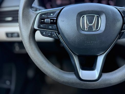 Used 2019 Honda Accord EX image 26