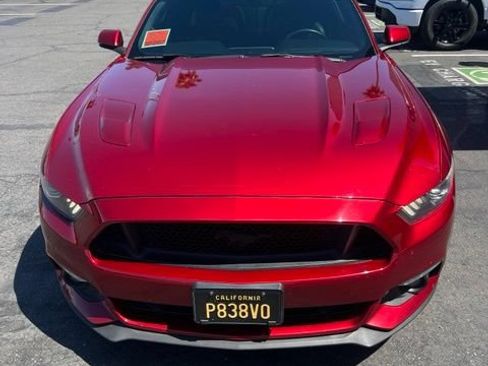 Used 2017 Ford Mustang GT Premium w/ Black Accent Package RWD image 3