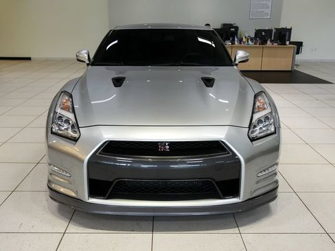 Used 2016 Nissan GT-R Premium AWD/4WD image 31