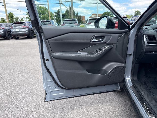 New 2026 Nissan Rogue Dark Armor AWD/4WD image 12