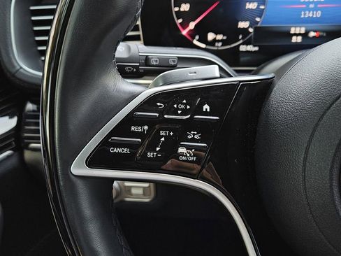 Used 2024 Mercedes-Benz GLS 450 4MATIC image 32