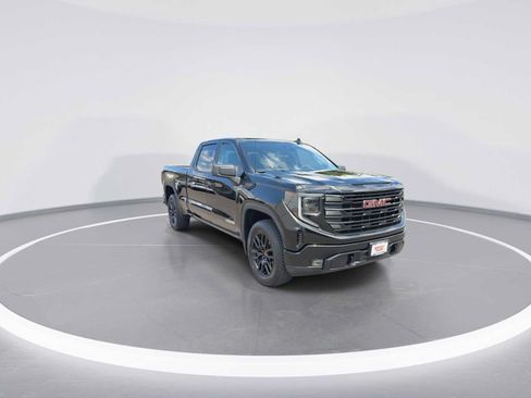 Used 2024 GMC Sierra 1500 Elevation AWD/4WD image 2