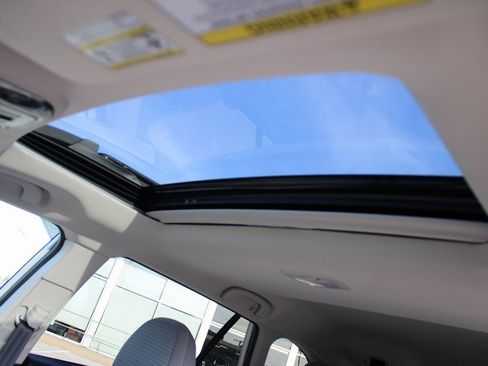 Certified 2025 Subaru Outback Premium image 22