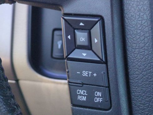 Used 2017 Ford Expedition XLT image 20