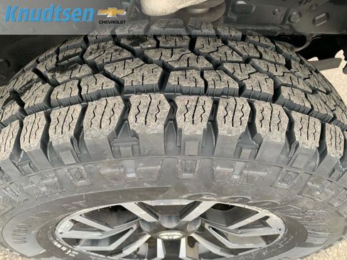 Used 2020 Toyota Tacoma TRD Sport image 10