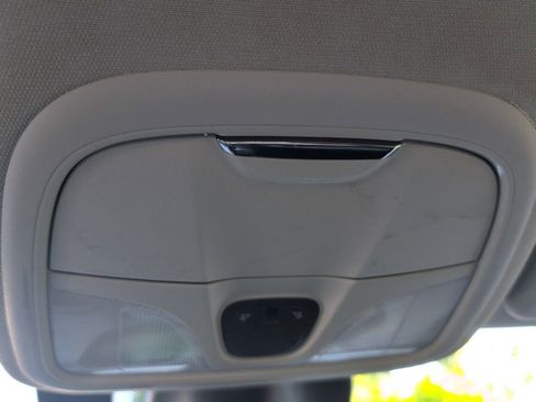 Used 2023 Jeep Cherokee Altitude Lux image 29