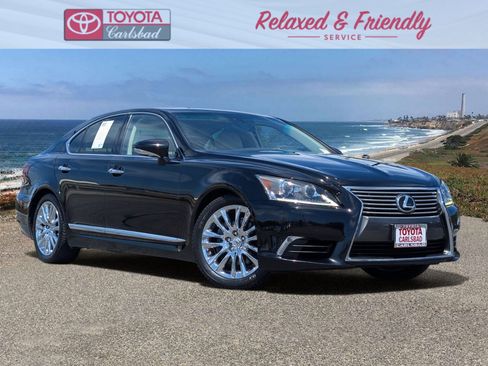 Used 2017 Lexus LS 460 w/ Comfort Package RWD image 1