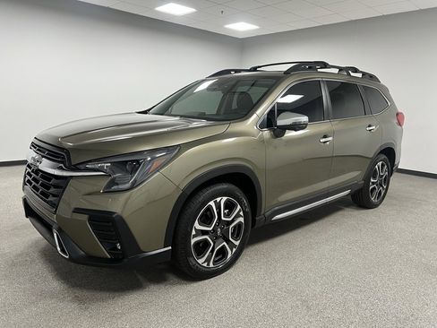 Used 2023 Subaru Ascent Touring image 6