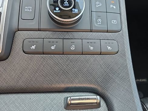 Used 2024 Hyundai Palisade Limited AWD/4WD image 29
