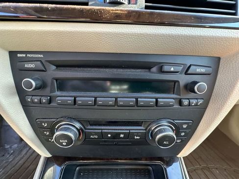 Used 2011 BMW 335i Coupe image 14