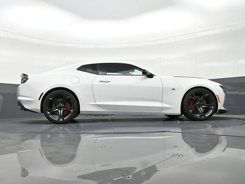 Used 2019 Chevrolet Camaro SS image 28