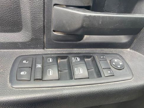 Used 2016 RAM 3500 Tradesman w/ Chrome Appearance Group AWD/4WD image 9