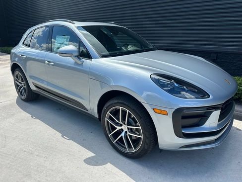 Used 2026 Porsche Macan AWD/4WD image 11