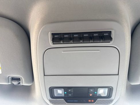 Used 2024 Ford F450 XLT AWD/4WD image 27