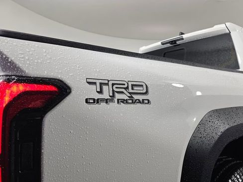 Used 2025 Toyota Tacoma 4x4 Double Cab Hybrid image 16