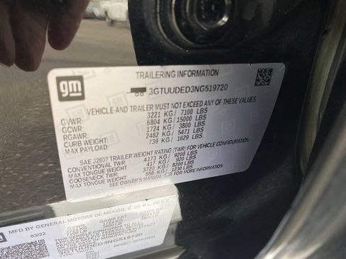 Used 2022 GMC Sierra 1500 SLT w/ SLT Premium Plus Package AWD/4WD image 28