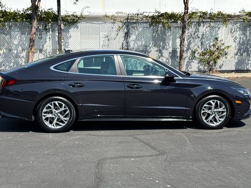 Used 2023 Hyundai Sonata SEL image 3