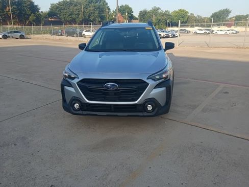 Used 2025 Subaru Outback Onyx Edition AWD/4WD image 5