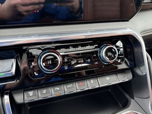 New 2026 GMC Sierra 3500 Denali Ultimate image 17