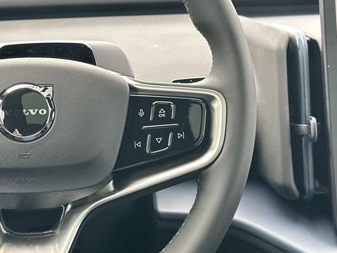 New 2026 Volvo EX30 Cross Country Ultra image 9