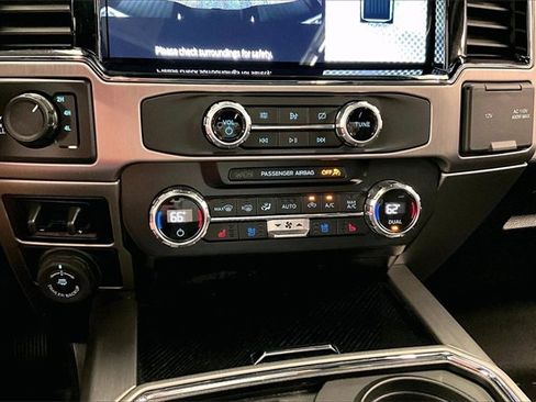 Used 2022 Ford F250 Platinum image 28