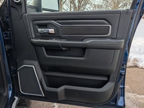 Used 2024 RAM 2500 Laramie w/ Night Edition image 39