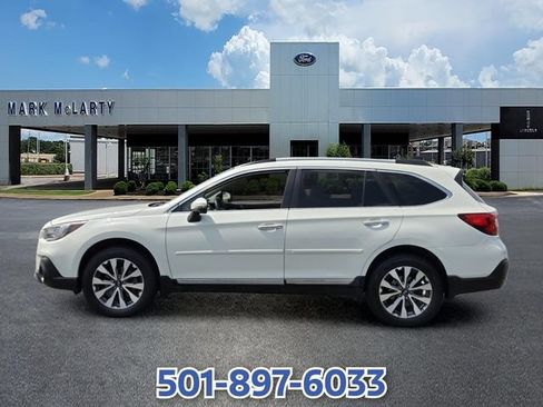 Used 2019 Subaru Outback 2.5i Touring AWD/4WD image 2