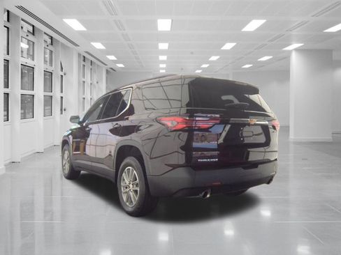 Used 2023 Chevrolet Traverse LT FWD image 15