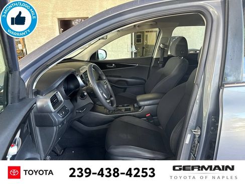 Used 2020 Kia Sorento LX FWD image 15