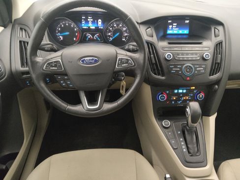 Used 2017 Ford Focus SE FWD image 22