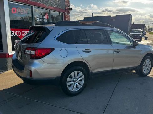 Used 2015 Subaru Outback 2.5i Premium image 5