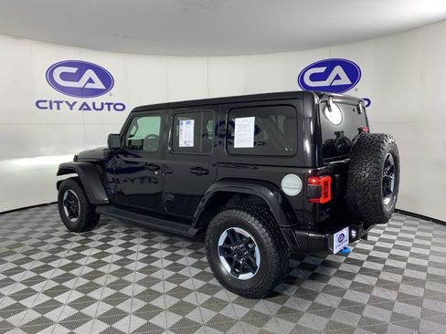 Used 2021 Jeep Wrangler Unlimited Sahara AWD/4WD image 5