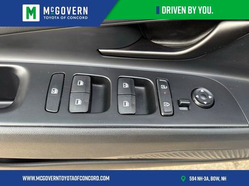 Used 2025 Hyundai Elantra Sport FWD image 32