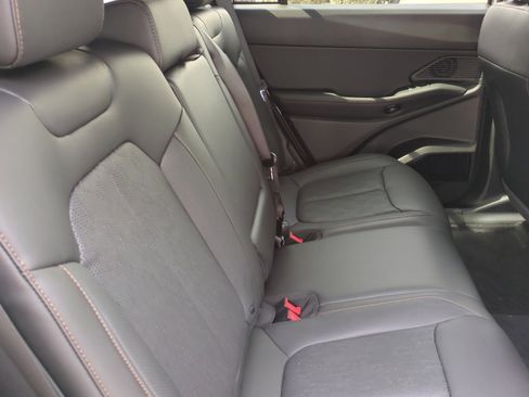 New 2026 Jeep Cherokee Overland w/ Trailer Tow Group AWD/4WD image 18