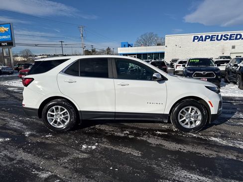 Used 2024 Chevrolet Equinox LT image 2