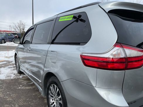 Used 2019 Toyota Sienna image 5