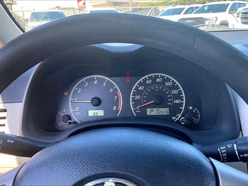 Used 2013 Toyota Corolla LE FWD image 25