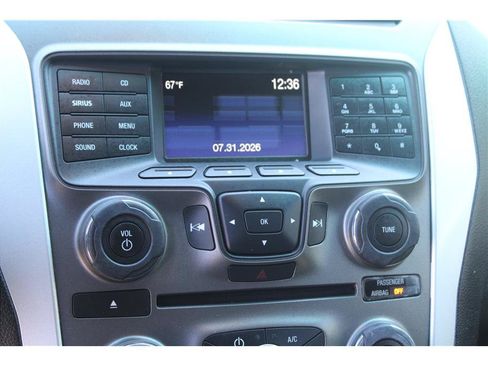 Used 2014 Ford Explorer XLT AWD/4WD image 23